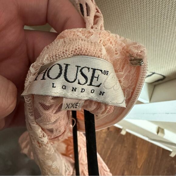 House of CB Dusty Rose Pink Crochet Lace Bodycon Gialla Dress Size XXS - Picture 10 of 10